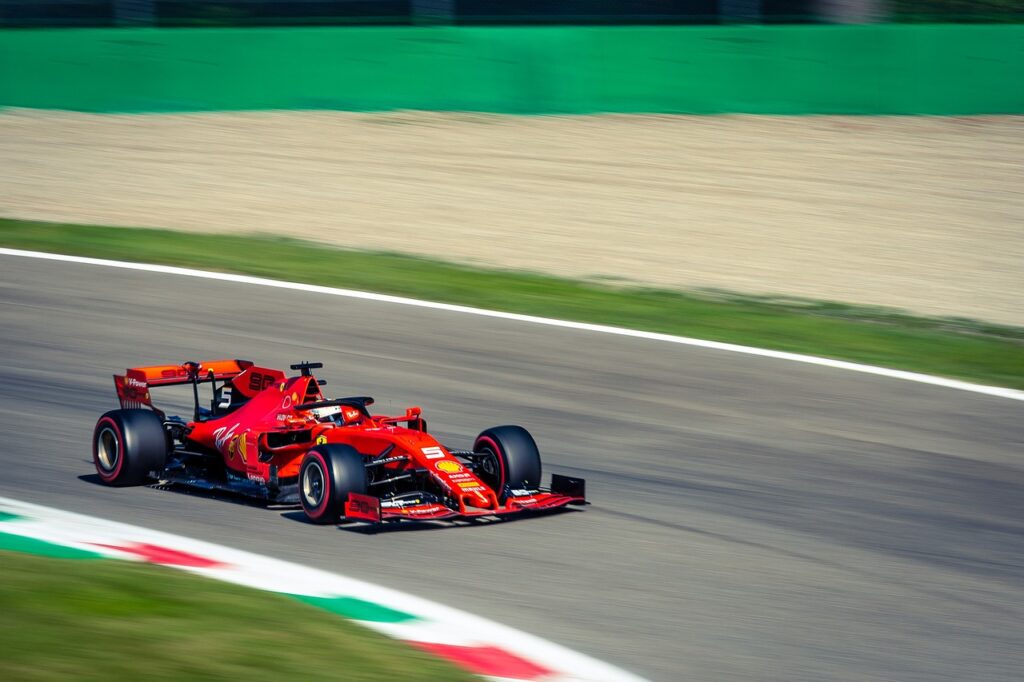 racing-7210485_1280