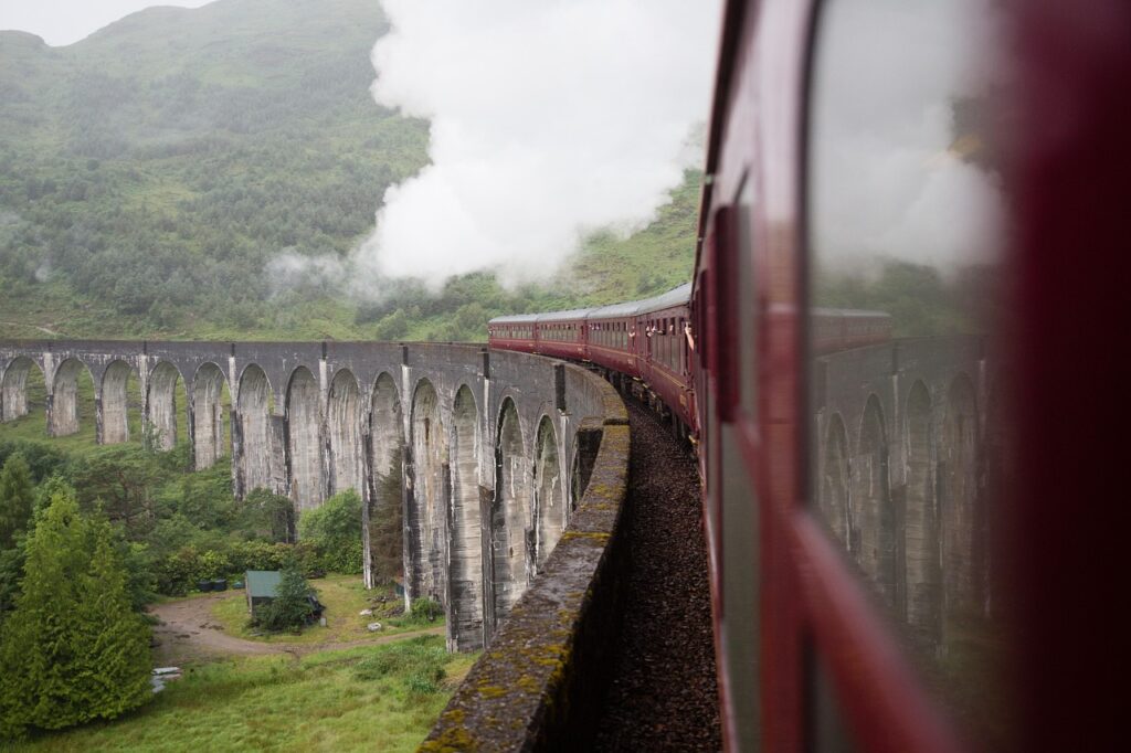 train-4362166_1280